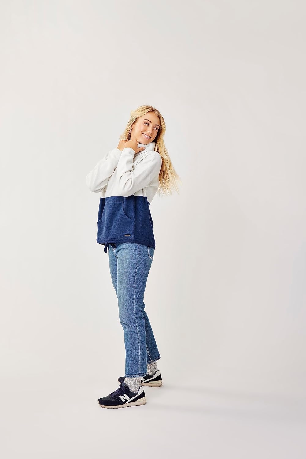 image:imageCarve Designs Womens Rowayton Colorblock CowlCloud Heather W Navy