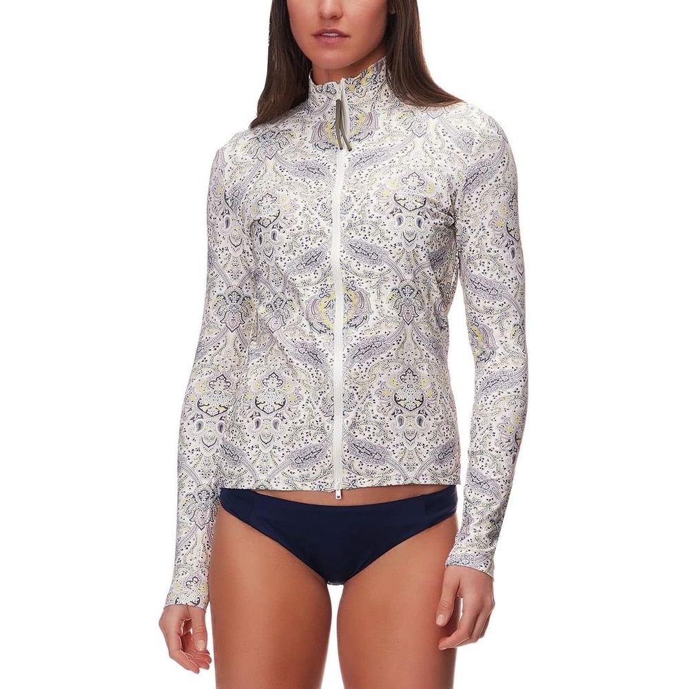 image:imageCarve Designs Womens Sanitas Reversible Top Navy HakuNavy Bayside LGOlive Paisley